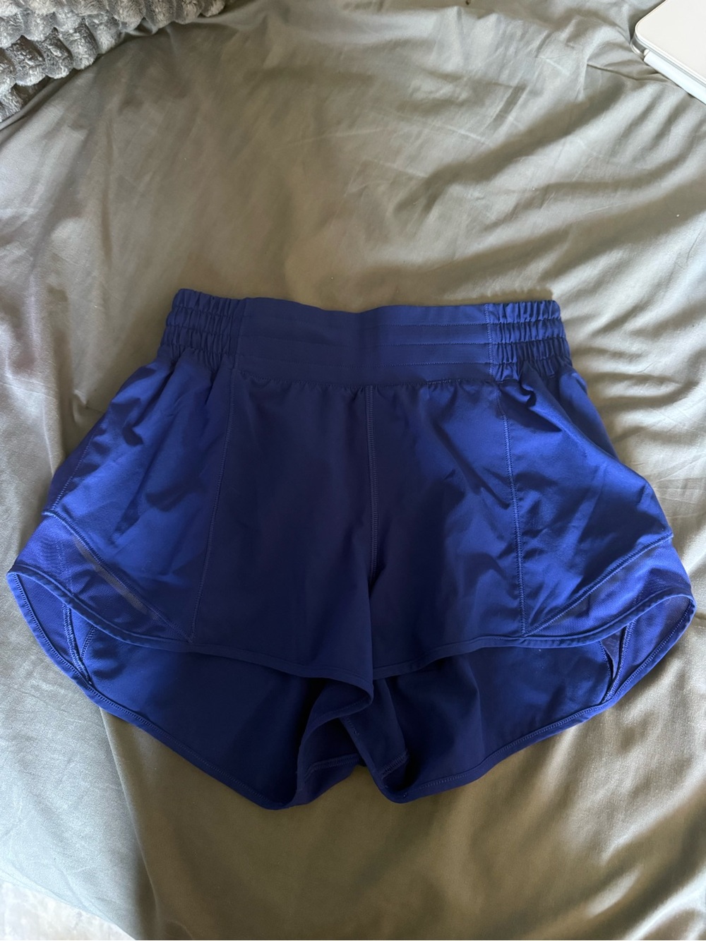 Lululemon Hotty Hot High-Rise Shorts 2.5” (not lined)